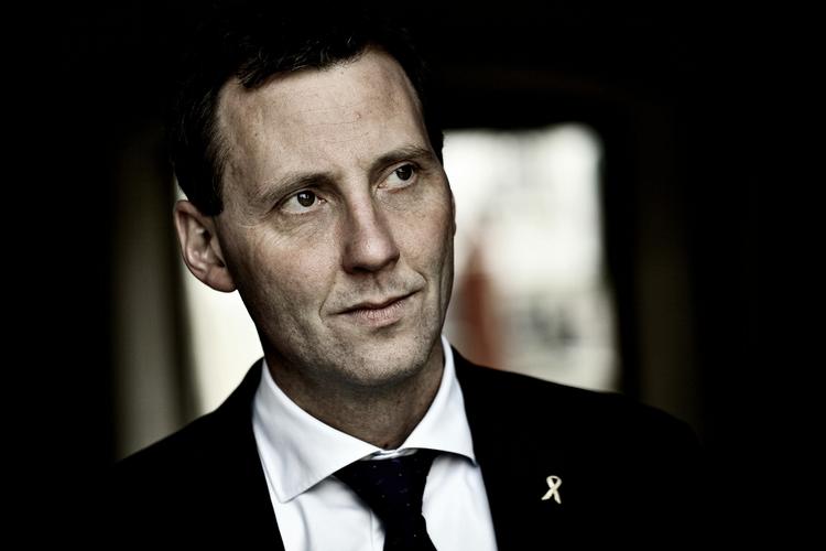 tilfreds. Forsvarsminister Nick Hækkerup er tilfreds med, at der nu gennemføres forhør af fem danske topofficerer. 
