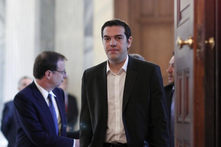 Stop. Syriza-leder Alexis Tsipras stiller sig i vejen for en ny græsk regering. 
