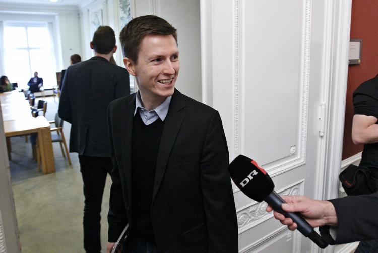 Skattereform. Metalarbejdere, tømrere, lærere og sygeplejersker er blandt dem, der skal slippe lettere i skat, mener Jesper Petersen. 