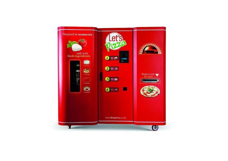 Lynhurtig pizzakok. Det er næsten ikke til at fatte, men dette postkasserøde monstrum bager pizzaer af friske ingredienser på blot 3 minutter – og det endda helt fra bunden. 