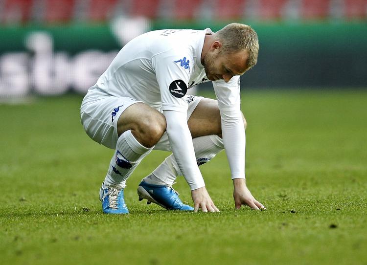 Fighter. Lars Jacobsen slider i det defensive arbejde og er garant for, at FCK også komemr frem på højrekanten. 