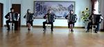 Pophit. Denne gruppe harmonikaspillere blev en viral sensation, da de spillede pophittet 'Take on Me' . Kunstneren Morten Traavik stod bag videoen på Youtube og også disse musikere optræder ved fejringen af Norges nationaldag i Nordkorea. 