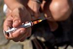 Heroin. Kun stiknarkomaner kan opnå at få gratis heroin fra staten. Det får nu sniffer- og rygenarkomaner til at stikke sig, selv om det er en farligere måde at tage stoffet på. Arkivfoto