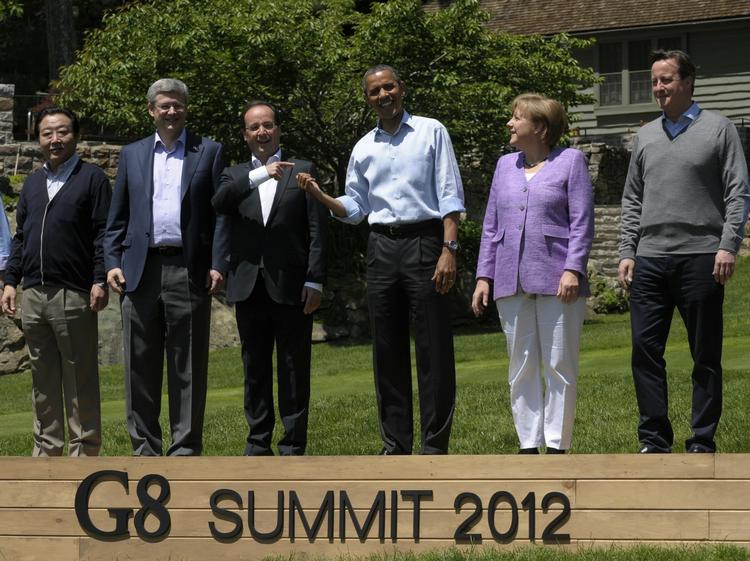 Familiefoto. G8-lederne mødtes i dag i Camp David. På mødet var der intens debat om den økonomiske krise. 