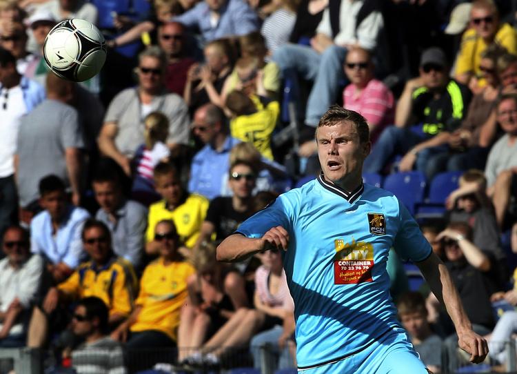 Tvivlsom. Andreas Bjelland måtte udgå med en mindre fodskade kort før tid i 1-0-sejren i Brøndby, men er optimistisk omkring egne muligheder for at deltage i guldkampen på onsdag. 
