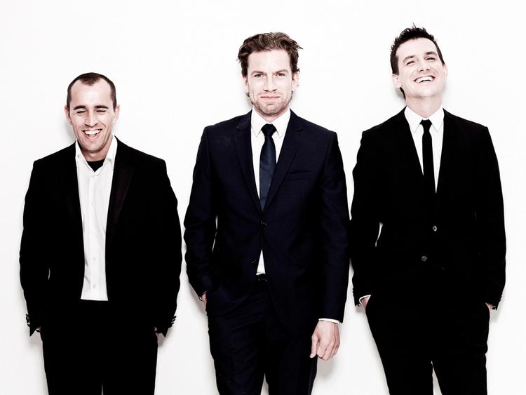 AfdelingQ. Manuskriptforfatter Nikolaj Arcel, hovedrolleindehaver Nikolaj Lie Kaas samt instruktør Mikkel Nørgaard har tænkt sig at tilbringe en pæn del af de næste ti år i Jussi Adler-Olsens univers. 