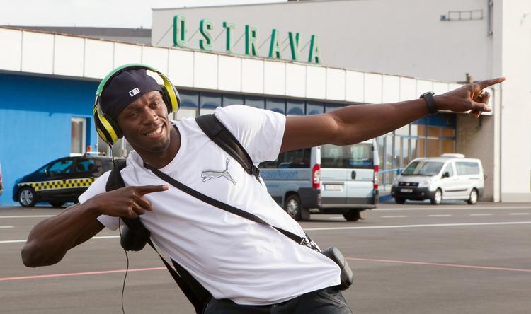 Flyvende. Bolt er ved at være i storform, og lover en hurtig tid, når han på fredag løber 100 meter i Tjekkiet. 