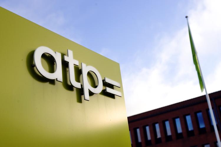 Pension. ATP og arbejdsmarkedspensionerne investeres i dag overordnet set efter ét styrende princip: rå kapitalisme. 