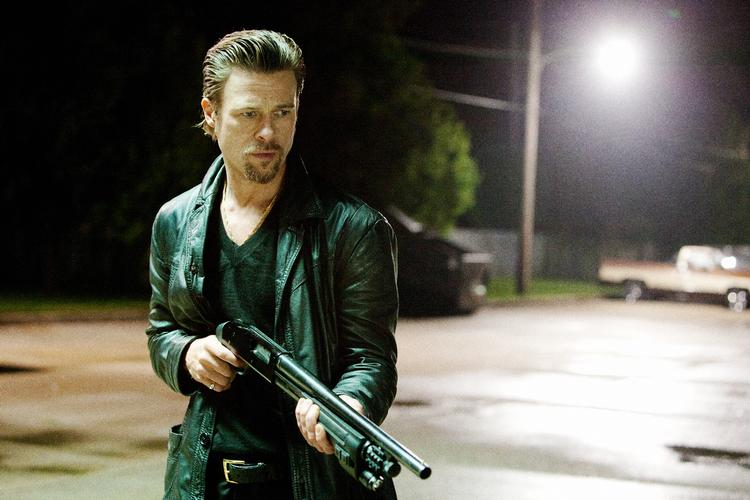drab. Brad Pitt som lejemorderen Jackie, der hurtigt overtager scenen fra et par taberskurke i 'Killing Them Softly'. 