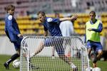 ANFØRER. Med sin attitude har Nicolai Stokholm (i midten) været den helt rette anfører for FC Nordsjælland. 