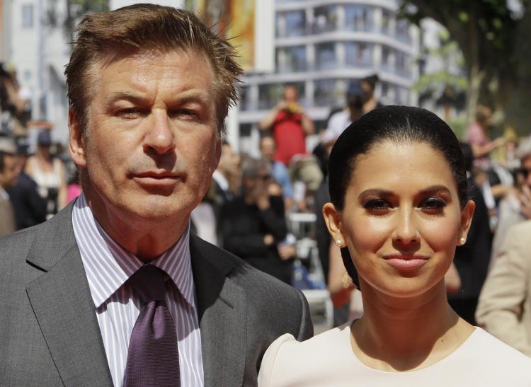 Medier. Alec Baldwin med sin kone Hilaria Baldwin, hvis seneste tweets har vakt opsigt. 