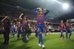 Triumf. Spændingen forsvandt hurtigt i den spanske pokalfinale. Allerede efter 25 minutter havde Barcelona scoret de tre mål, som sikrede dem sejren. 