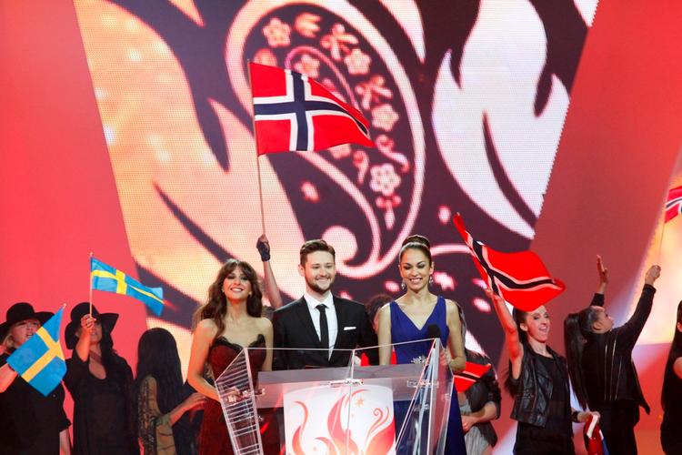 Popfest. 42 lande deltager i dette års europæiske melodigrandprix. 26 lande er tilbage i det store finaleshow. 