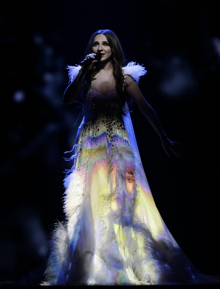 Grandprix. Aserbajdsjans Sabina Babayeva synger sin sang 'When The Music Dies' som nummer 13 i aften. 