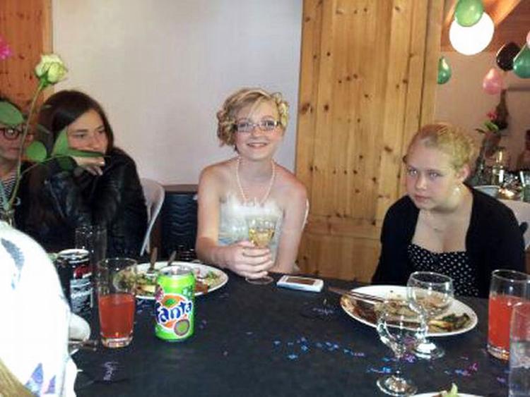 Fornuftigt. 13-årige Clara Hjersgaard Grant planlægger ikke at shoppe alle sine konfirmationspenge op, men sætte dem i banken. Privatfoto 