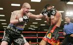 TURBULENT. Sin sidste professionelle kamp boksede Johnny Tapia (tv.) for et år siden, da han vandt over Mauricio Patrana, lige som han besejrede Evaristo Primero (tv.) i 2007. 
