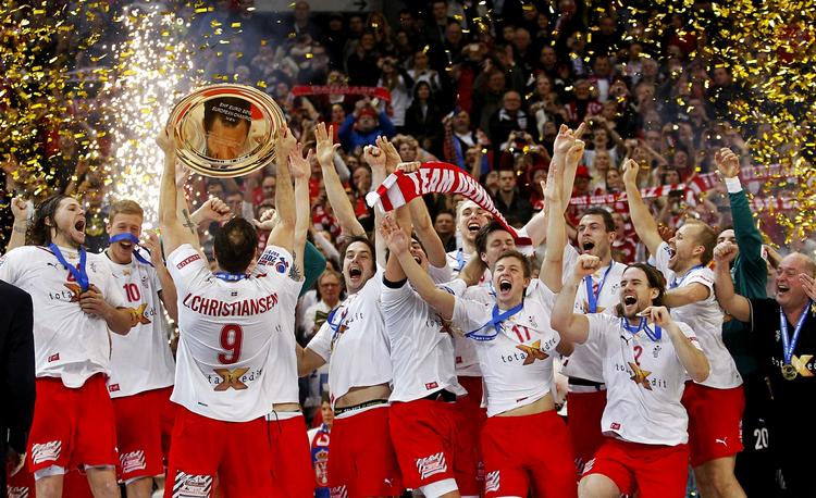 indsnævring. Med 16 spillere i EM-truppen, der vandt guld i januar, og plads til 14 i OL-truppen var det på forhånd givet, at ikke alle europamestrene kunne komme med til London. 