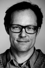 Lettere nordisk mad. Kokken Søren Ejlersen synes, at den nordiske trend i køkkenet er en lykkelig udvikling: »Det er blevet lettere for folk at skrælle en selleri og vaske en jordskok. Det var meget besværligt for dem tidligere«, siger han. 