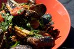 Velgørenhed. 6. juni vil det være muligt at nyde kulinariske lækkerier, som blandt andet disse Singapore chili mussels. Pr billede 