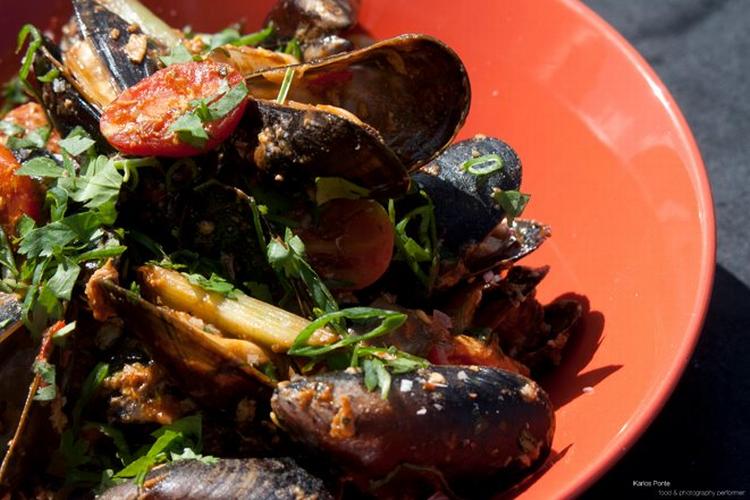 Velgørenhed. 6. juni vil det være muligt at nyde kulinariske lækkerier, som blandt andet disse Singapore chili mussels. Pr billede 