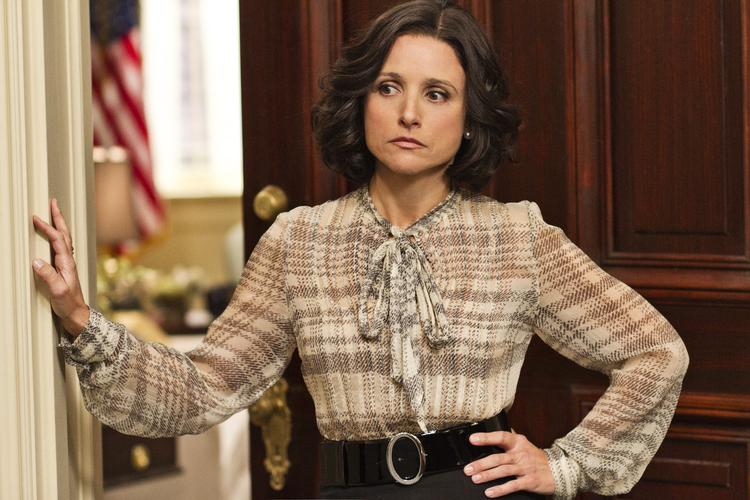 STRID. Julia Louis-Dreyfus (også kendt som Elaine i 'Seinfeld') er atter på banen i en stor komedieserie, denne gang som vicepræsident Selina Meyer i 'Veep'. 