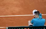Slået. John Isner sagde efter kampen, at det eneste han gjorde rigtigt i opgøret mod Mathieu, var at serve godt. 