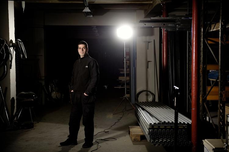 OPHOLD. Elias Karkavandi er gået til Højesteret efter at være anbragt på tålt ophold efter en dom for at have hjulpet Christianias hashhandlere ved at stå vagt for dem. 