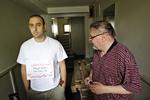 Protest. Amir Hossein Shahidi Als blev overrasket, da politiet kom. Han har sultestrejket i 11 dage i protest mod livsvilkårne på de danske asylcentre. 