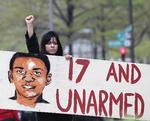 Dræbt. Drabet på 17-årige Trayvon Martin har bragt sindene i kog i USA. Nu skal drabsmanden tilbage i fængsel. 
