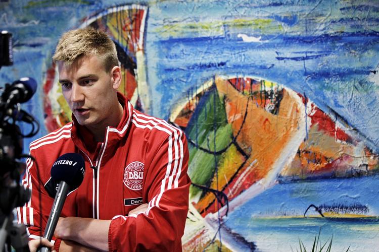 skarpere. Nicklas Bendtner til pressemøde på Hotel Marienlyst i Helsingør. 
