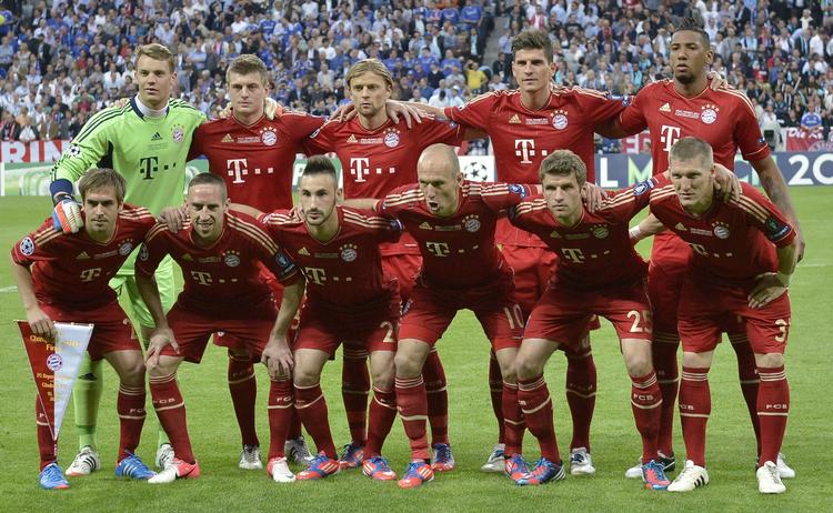 OUTSIDEREN. På Bayern Münchens finalehold fra Champions League-finalen skiller Diego Contento (nr. 3 fra venstre i forreste række) sig ud. Han er den eneste, der ikke skal spille EM. 