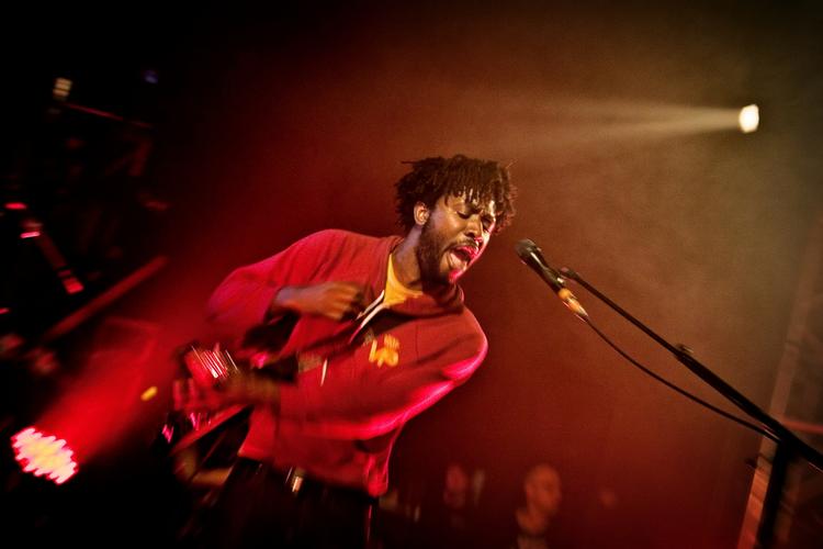 Dedikeret. Kele Okereke er forsanger i Bloc Party. 