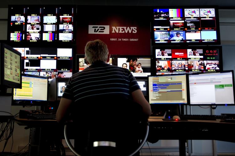 Døgnnyheder. TV 2 News får nu mere konkurrence på nyhedsdækningen, når DR 2 fremover skal levere nyheder 24 timer i døgnet. 