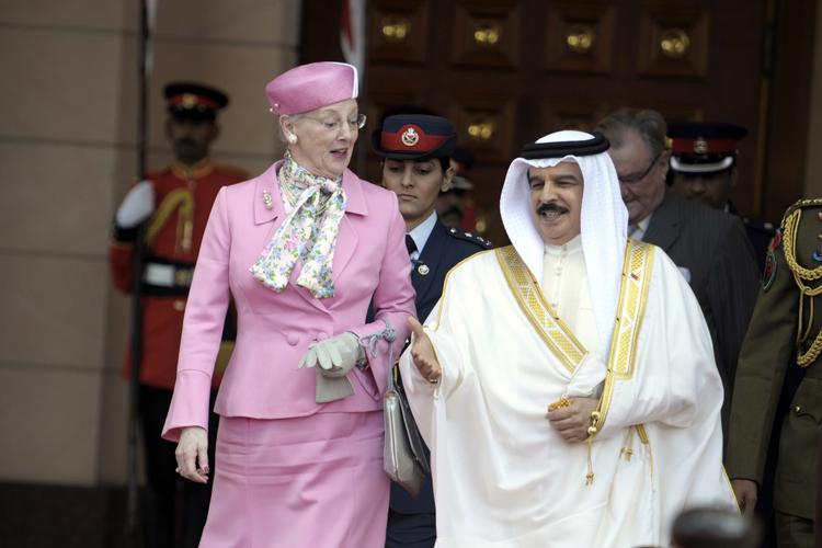 Venner? Bahrains kong Hamad ibn Isa Al Khalifa har sendt en særlig hilsen til dronning Margrethe i anledning af grundlovsdag. 