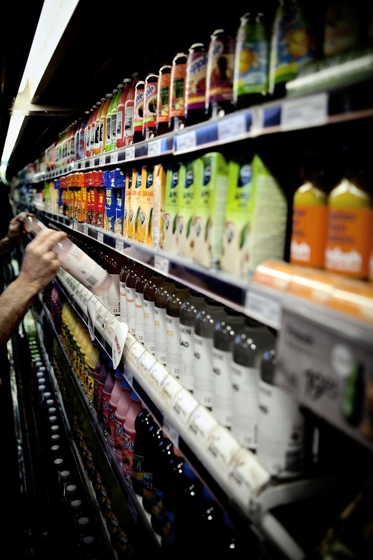 drikkeklar. De læskende vitaminbomber i køledisken er måske ikke helt så sunde, som de selv proklamerer. 
