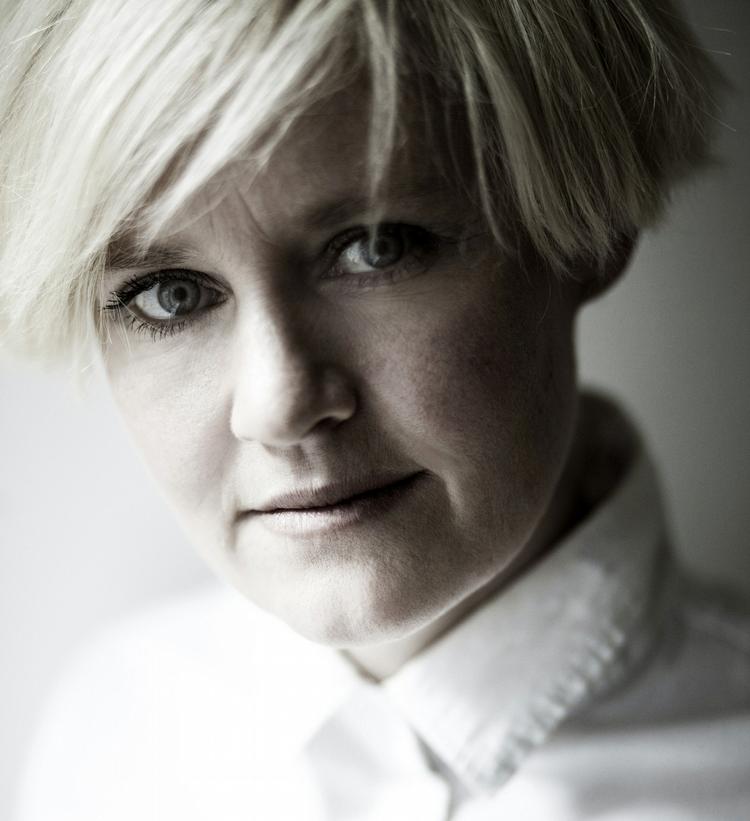 Debutant. Stine Askov, født 1976, uddannet pædagog og aktuel med debut-romanen 'Bid'. 