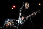 Rockgiganter. Metallica ses her under en koncert i Forum. På bandets nyeste ep er det tydeligt at de har svært ved at løse den kreative krise. 