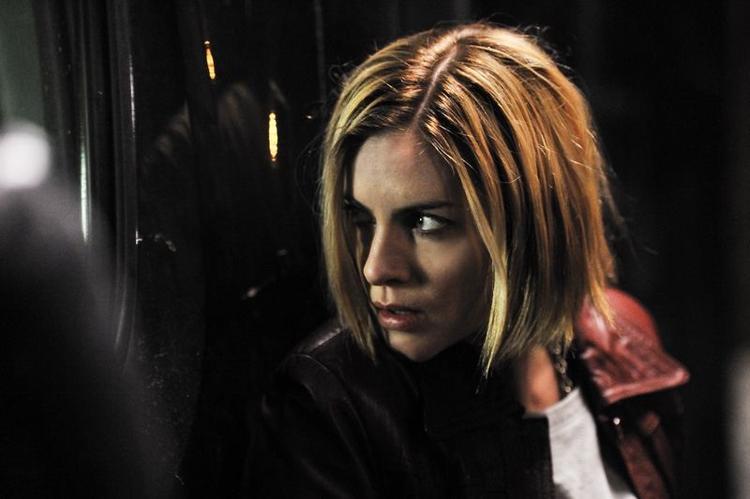 Nobelkrimi. Historiske om Alfred Nobel, hans testamente og forskerverdenens hunger efter penge og anerkendelse er barberet væk. 