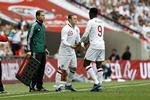 Reserve. Danny Welbeck (t.h.) ser ud til at spille fra start i Englands to første kampe i stedet for Rooney. 