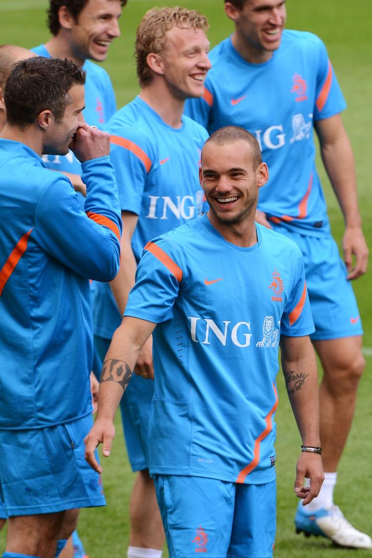 Revanchelystne. Efter nederlaget i VM-finalen har Sneijder og co. rettet blikket mod EM-trofæet. 