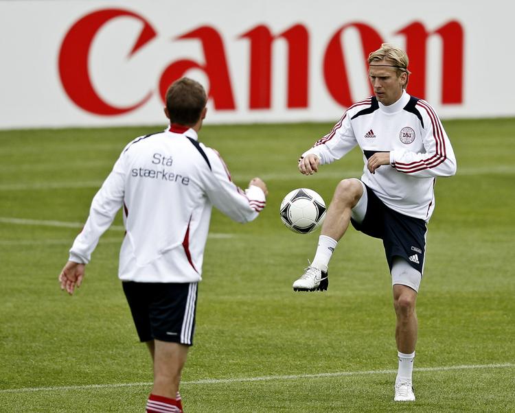 Christian Poulsen (th) under træningen i Polen sammen med Jakob Poulsen. 