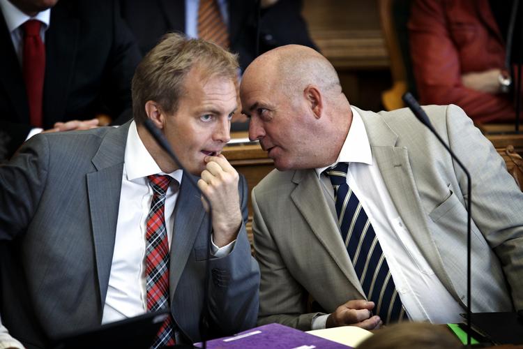 boykot. Søren Espersen (th.) siger nej tak til den statsmiddag, Hoffet holder for Kinas præsident Hu Jintao. 