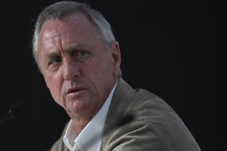 Ekspert. Johan Cruyff giver i vanlig stil sit bud på, hvordan han mener, at Holland bør spille. 