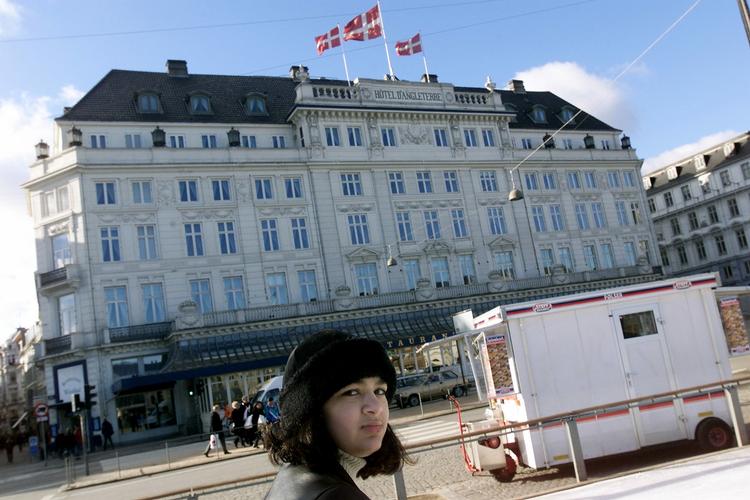 Ombygning. Hotel D'Angleterre på Kongens Nytorv i København forventes at åbne til næste år efter en omfattende renovering. 