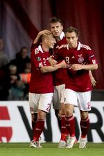 Niki Zimling, Nicklas Bendtner og Christian Eriksen, samt alle de andre danske landsholdsspillere, skal op mod store fodbold-nationer ved EM. 