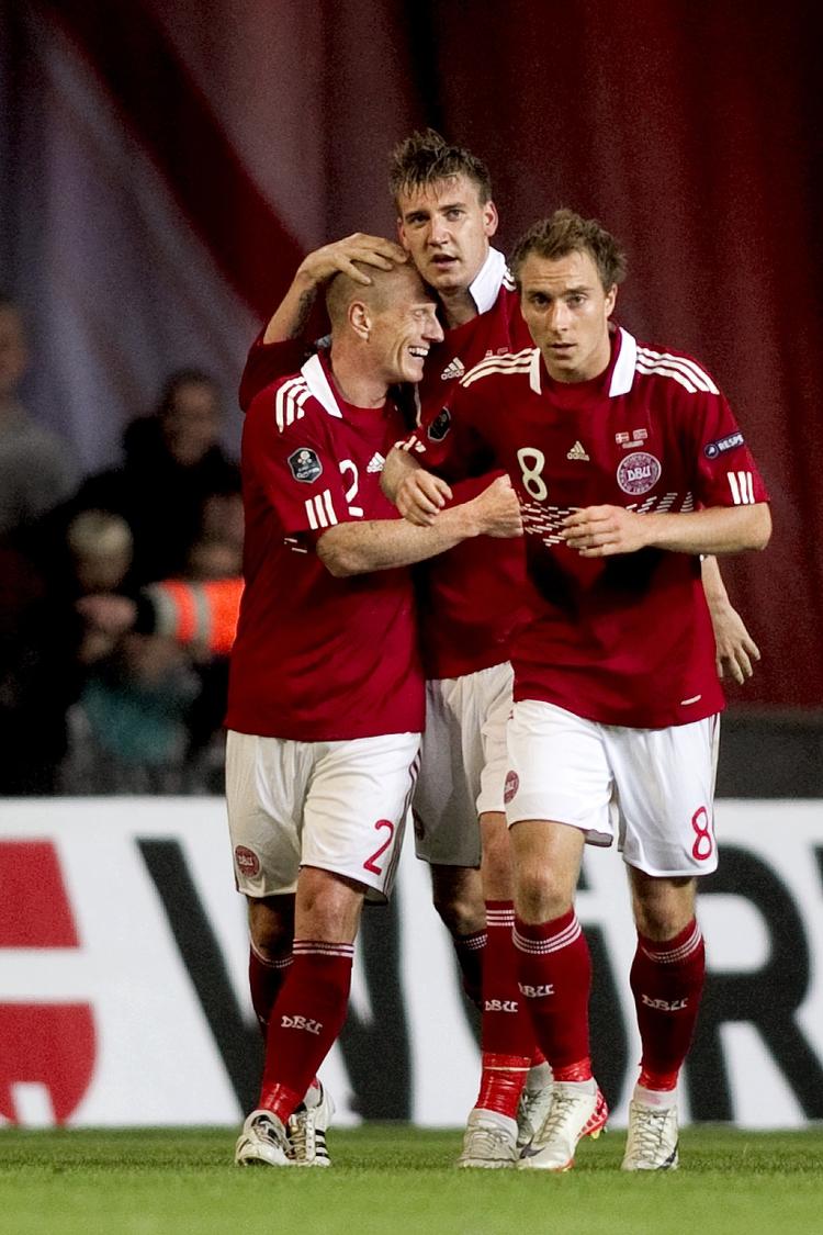 Niki Zimling, Nicklas Bendtner og Christian Eriksen, samt alle de andre danske landsholdsspillere, skal op mod store fodbold-nationer ved EM. 