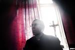 undersøgelse. Den katolske biskop i Danmark, Czeslaw Kozon, beklager i dag, at han og den katolske kirke har været for langsom til at reagere i forhold til anklager om seksuelle overgreb og blufærdighedskrænkelse. Beklagelsen falder samtidig med offentliggørelsen af en uvildig advokatundersøgelse om netop seksuelle overgreb i den katolske kirke gennem de seneste 100 år. 