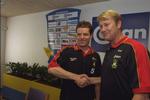 farvel. I Brøndby sagde Åge Hareide (th.) som træner velkommen til landsmanden Stig Inge Bjørnebye. I dag sagde Viking farvel til træneren. 