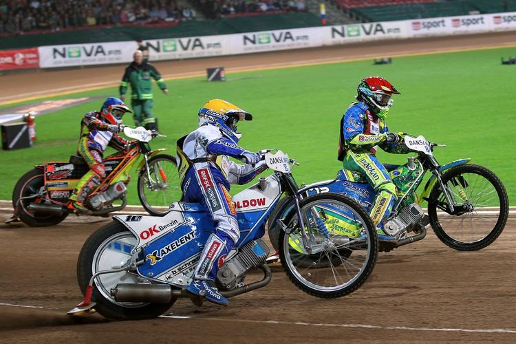 skuffende. Hverken Nicki Pedersen (forrest) eller unge Michael Jepsen Jensen nåede frem til finalen i Parken. 