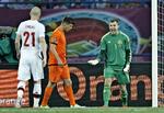 28-8. Holland og Klaas Jan Huntelaar havde 28 forsøg på det danske mål, mens de rødhvide blot havde otte afslutninger i den anden ende af banen. 